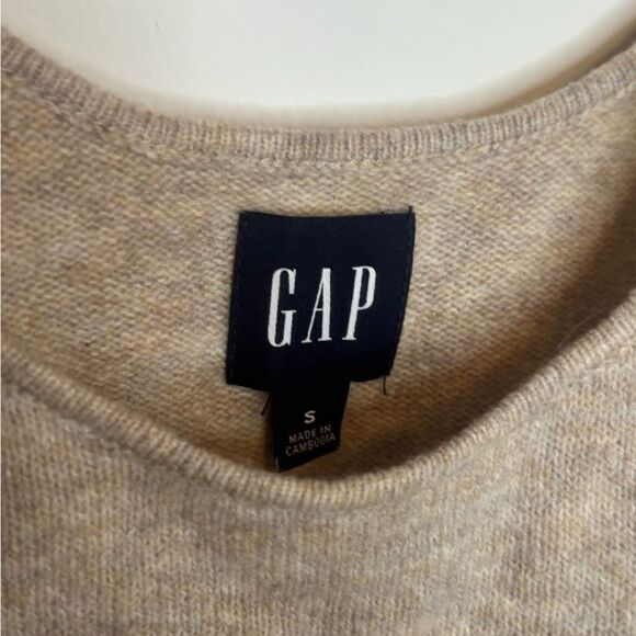 Gap EUC beige cropped sweater tank top Size small - Picture 3 of 3